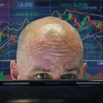 chart pertumbuhan saham kemasan chip AI